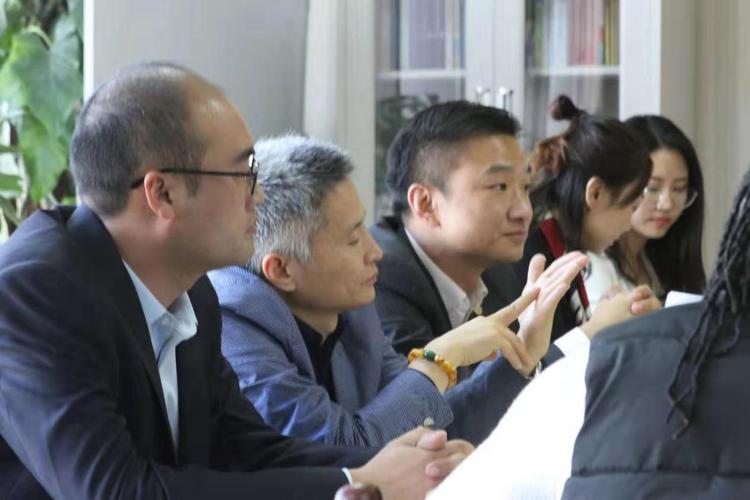 民盟邢台市委组织律师走社区法律义务宣传咨询服务